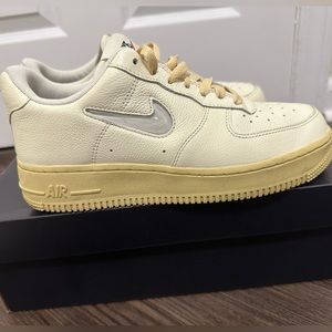 Nike Women’s Air Force 1 ‘07 LX ‘Coconut Milk/Light Bone’ Size 8